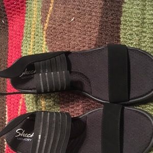 Skechers new Sz 10 Black wedge heels
